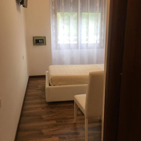 אנפו Albergo Al Lago מראה חיצוני תמונה