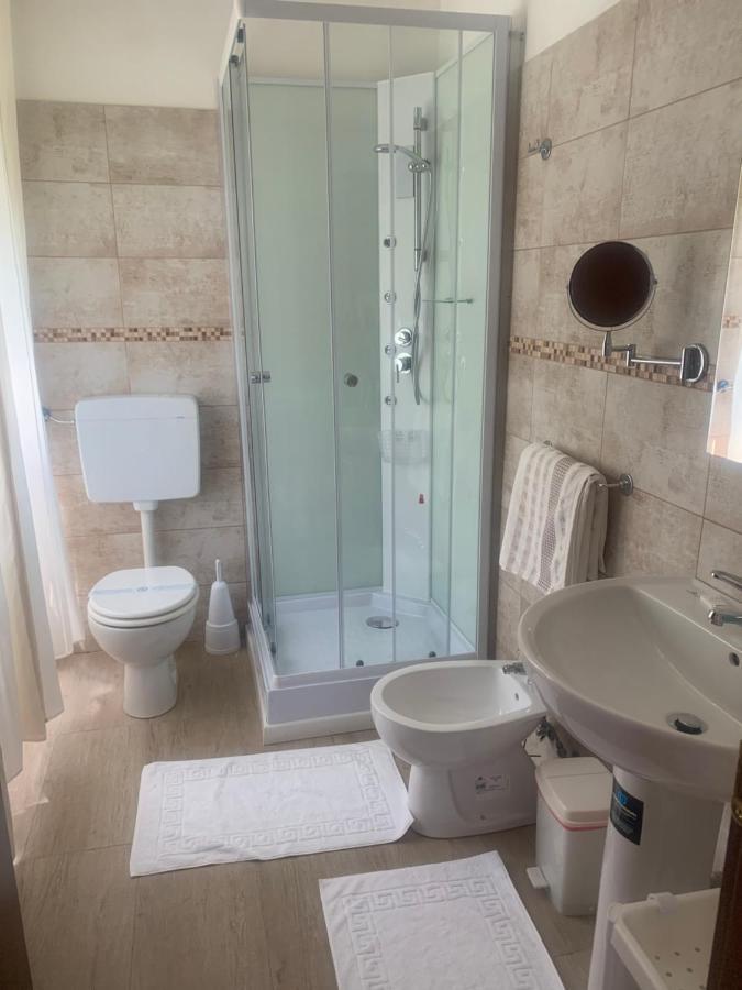 אנפו Albergo Al Lago מראה חיצוני תמונה