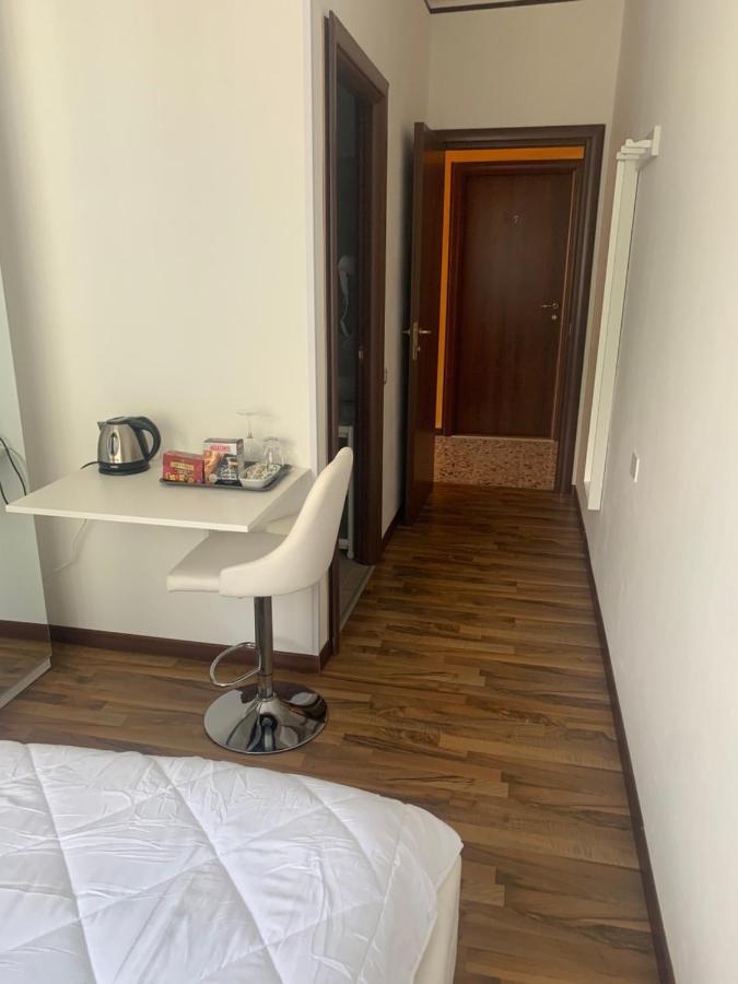 אנפו Albergo Al Lago מראה חיצוני תמונה