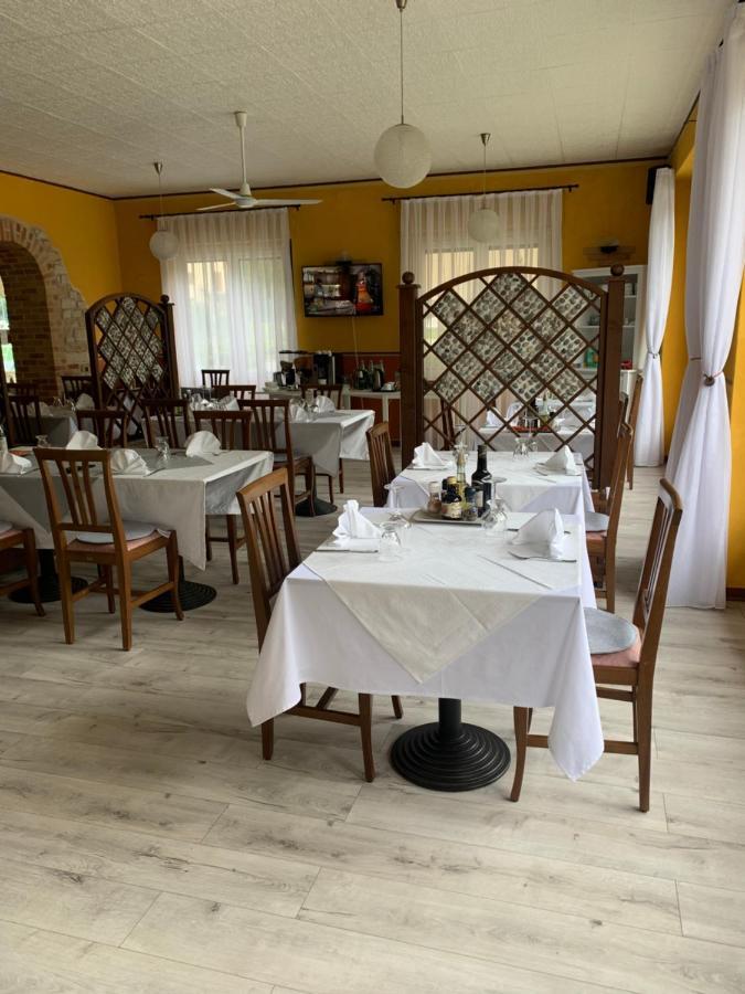 אנפו Albergo Al Lago מראה חיצוני תמונה