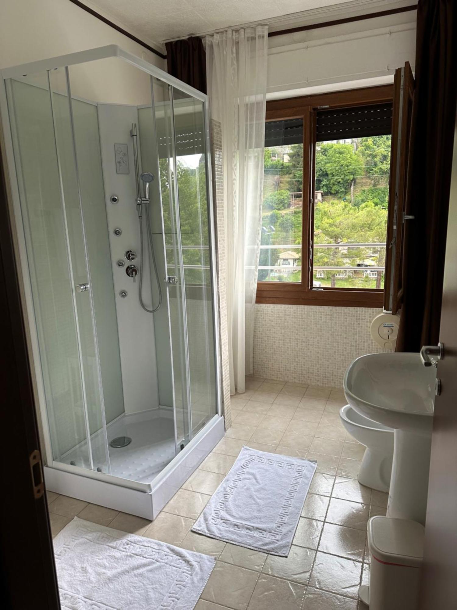 אנפו Albergo Al Lago מראה חיצוני תמונה