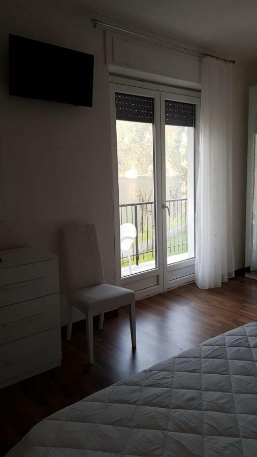 אנפו Albergo Al Lago מראה חיצוני תמונה